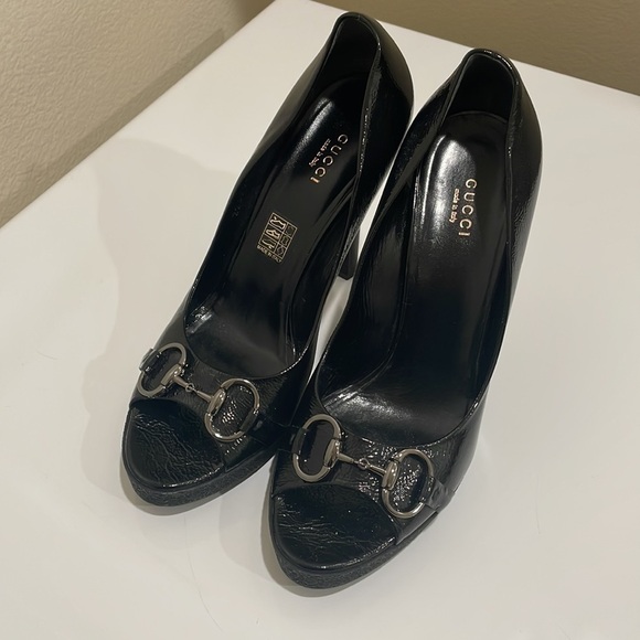 ⭐️Gucci Black Patent Leather Horse Bit Heels—GORGEOUS!! New Without Box—Size 9.5 - Picture 1 of 14